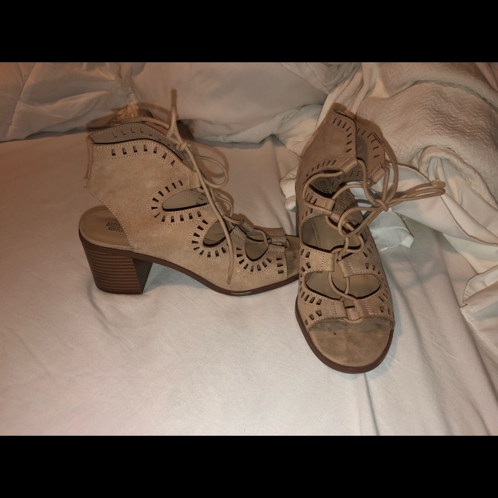 Mossimo Cutout Heel